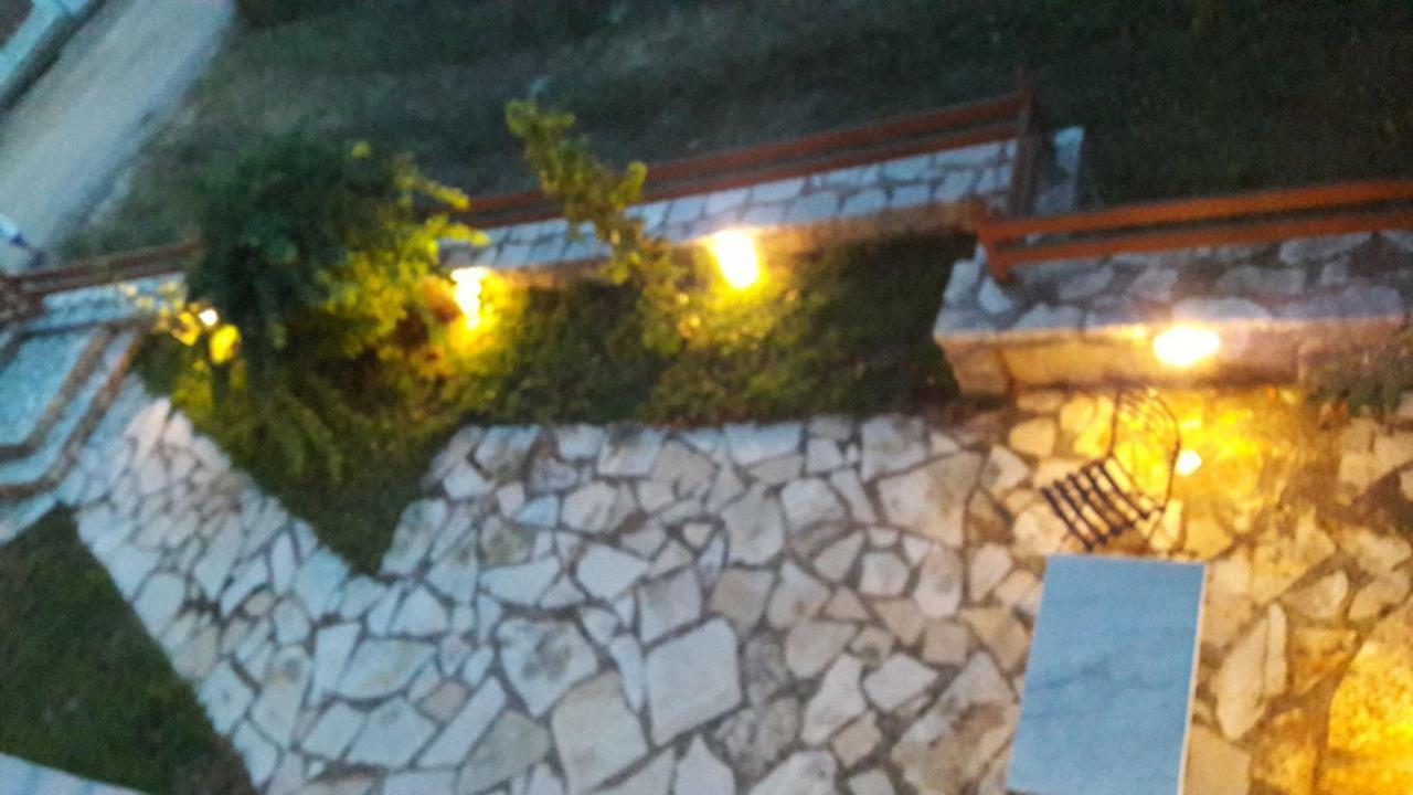 Affittacamere To Archontiko Tis Nikis Giannina Esterno foto